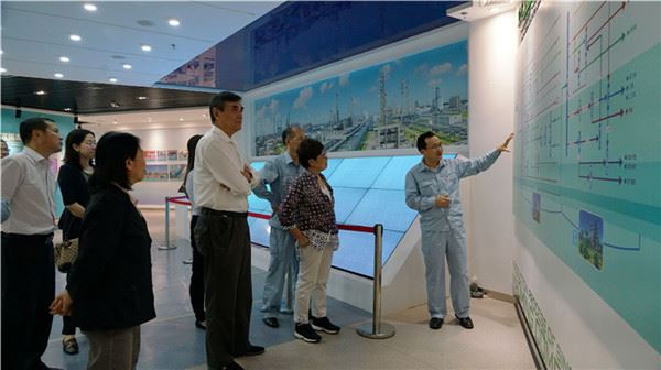 参加厂史馆5.jpg